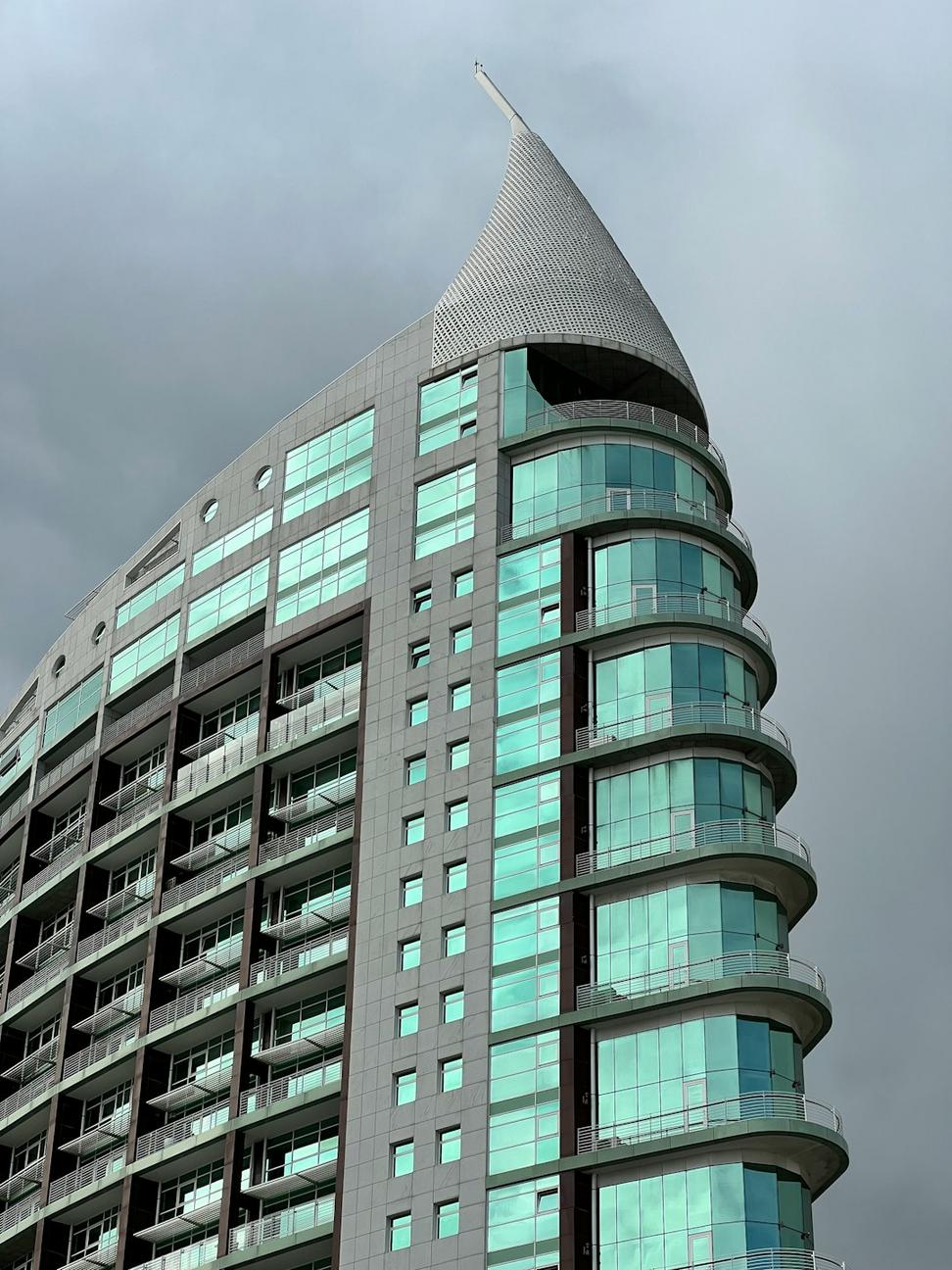 Storm-resistant architecture